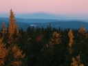 Stín hory vržený do atmosféry při východu slunce